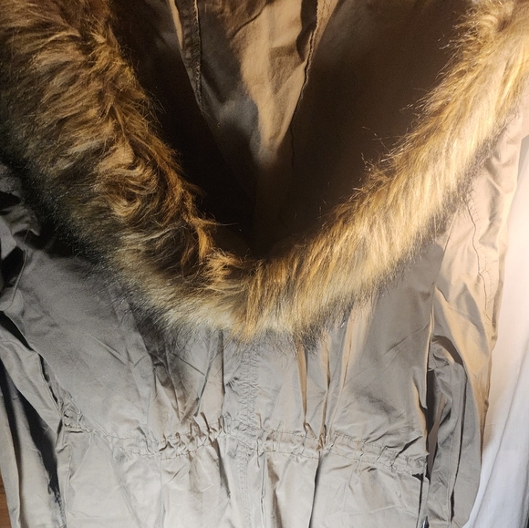 Petite Fur hooded jacket - Picture 2 of 6